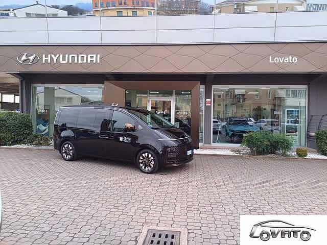 Hyundai STARIA STARIA LUXURY MY23 AT AWD