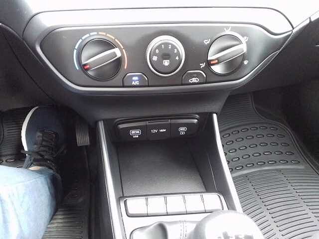 Hyundai i20 1.2 MPI MT ConnectLine
