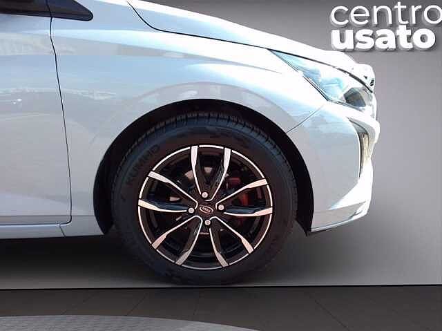 Hyundai i20 1.2 MPI MT Connectline