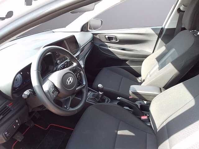 Hyundai i20 1.2 MPI MT Connectline