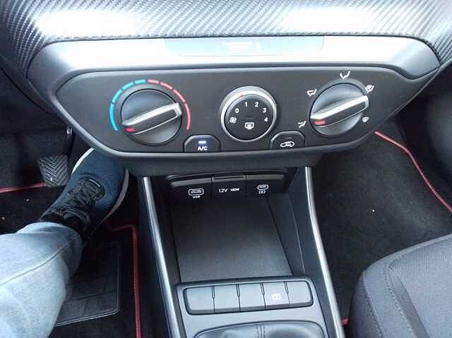 Hyundai i20 1.2 MPI MT Connectline