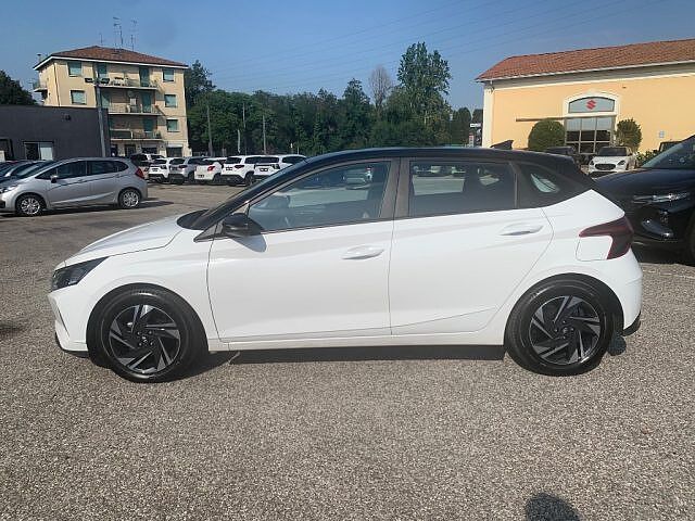 Hyundai i20 1.2 MPI MT Connectline