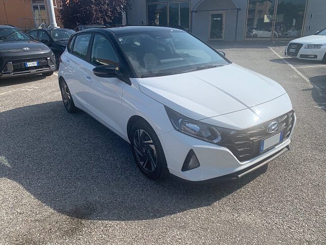 Hyundai i20 1.2 MPI MT Connectline