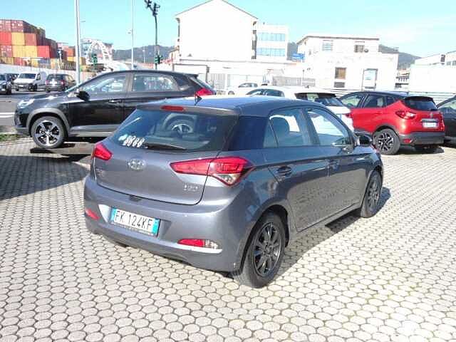 Hyundai i20 1.2 84 CV 5 porte Blackline MOLTO BELLA TUTTA TAGLIANDATA HYUNDAI