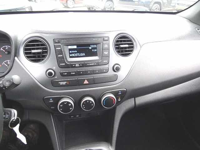 Hyundai i10 1.0 MPI Login + GO PACK UNICO PROPRIETARIO MOLTO BELLA