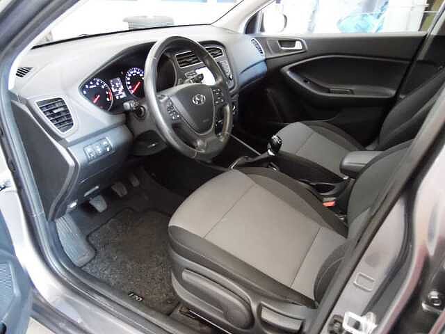 Hyundai i20 1.2 5 porte Connectline TAGLIANDATISSIMA MOLTO BELLA