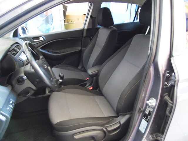 Hyundai i20 1.2 5 porte Connectline TAGLIANDATISSIMA MOLTO BELLA