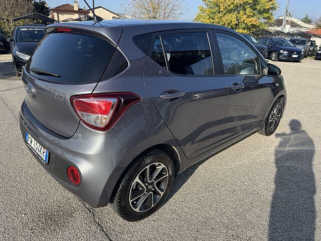 Hyundai i10 1.0 MPI Tech Neopatentati