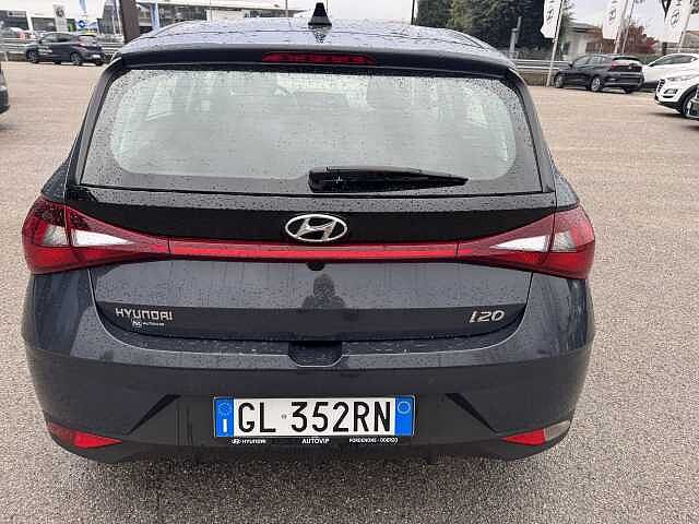 Hyundai i20 1.2 MPI MT ConnectLine