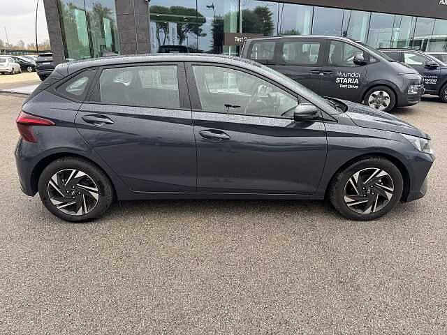 Hyundai i20 1.2 MPI MT ConnectLine