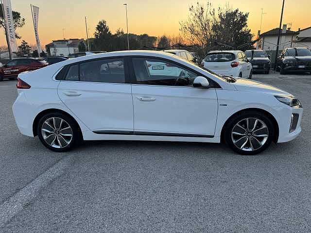 Hyundai IONIQ 1.6 Hybrid DCT Style