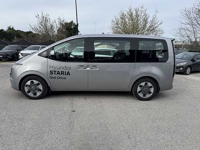 Hyundai STARIA 2.2 MT 2WD 9 posti Wagon