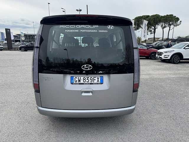 Hyundai STARIA 2.2 MT 2WD 9 posti Wagon