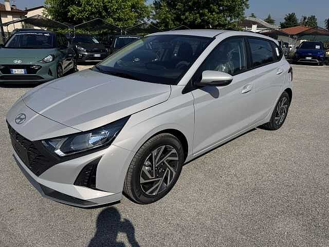 Hyundai i20 1.2 MPI MT Connectline