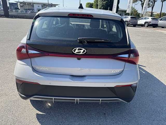 Hyundai i20 1.2 MPI MT Connectline