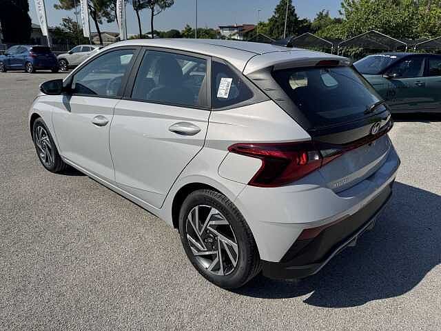Hyundai i20 1.2 MPI MT Connectline
