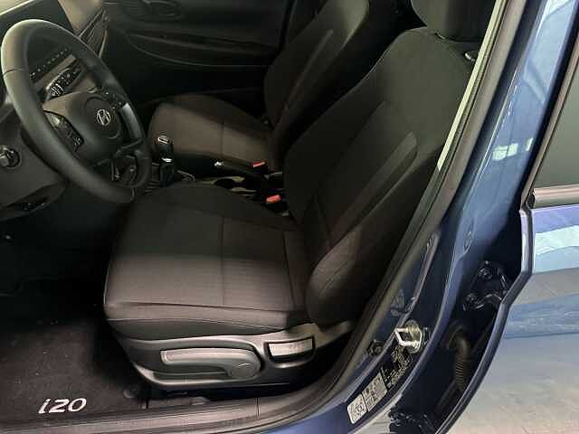 Hyundai i20 1.2 MPI MT Connectline