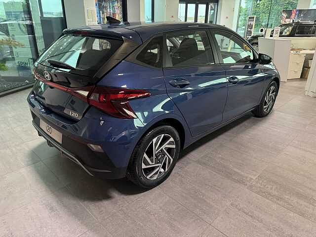 Hyundai i20 1.2 MPI MT Connectline