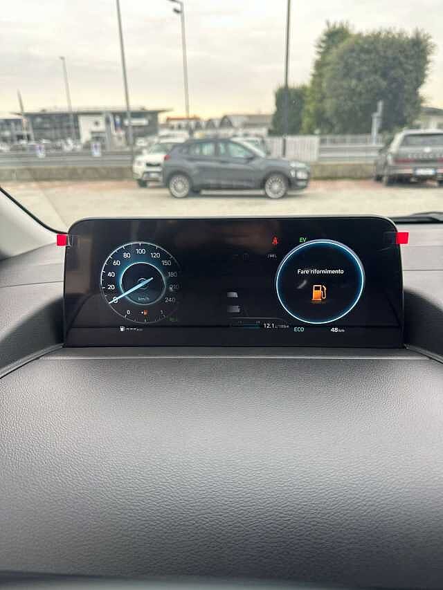 Hyundai STARIA 1.6 HEV AT 2WD 9 posti Wagon