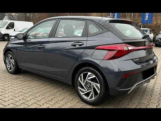 Hyundai i20 1.2 MPI MT Connectline