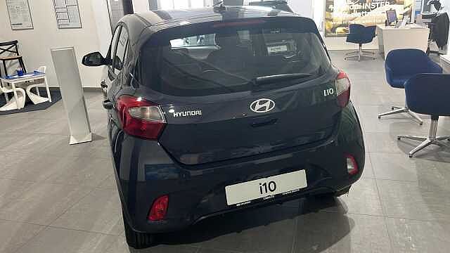 Hyundai i10 benzina