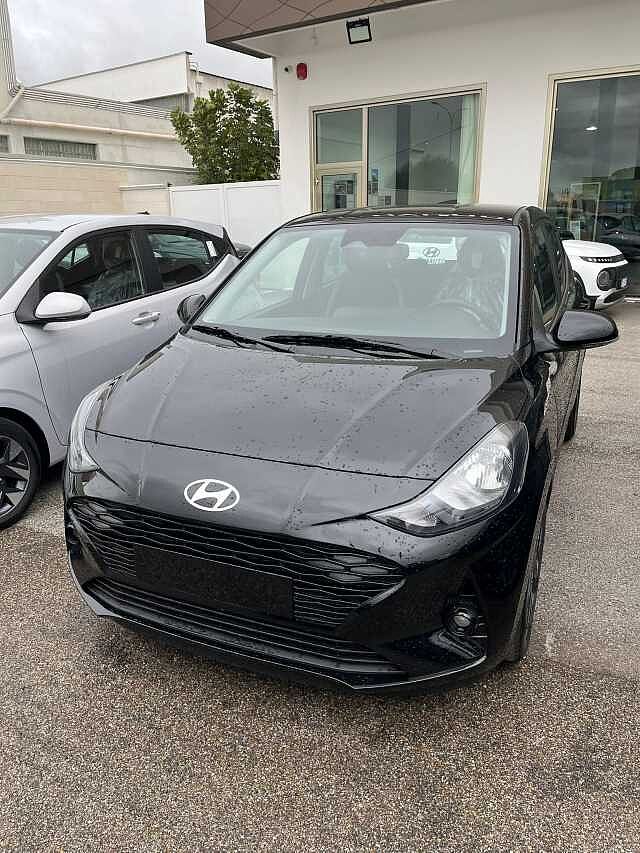 Hyundai i10 benzina