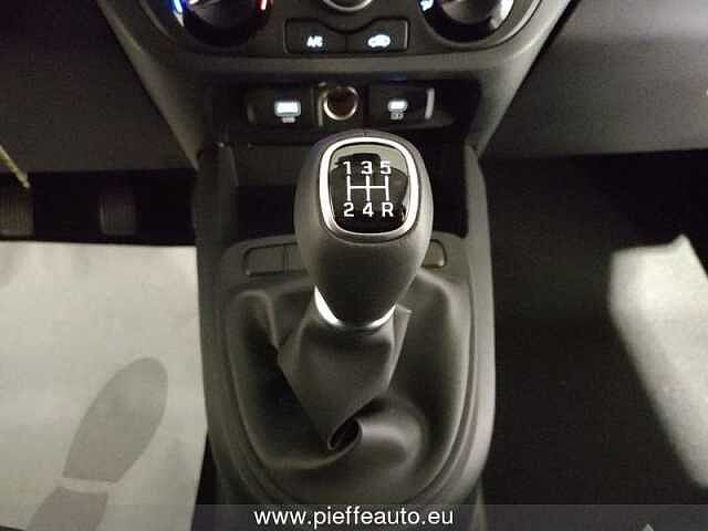 Hyundai i10 PE MY25 5P 1.0 MT CONNECTLINE %