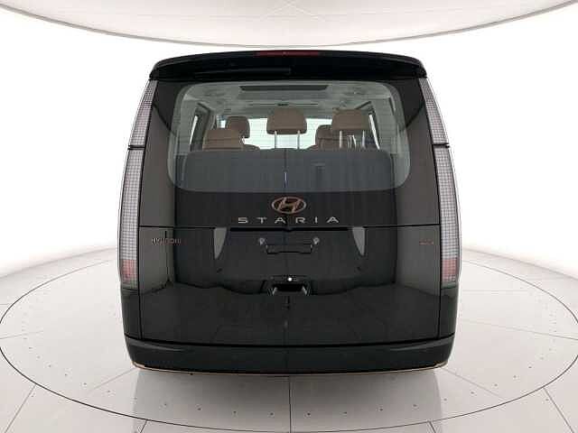 Hyundai STARIA Staria 2.2 Luxury awd auto