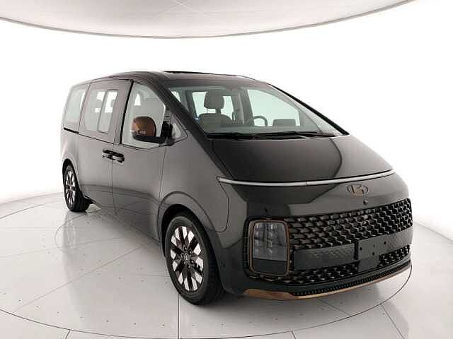 Hyundai STARIA Staria 2.2 Luxury awd auto