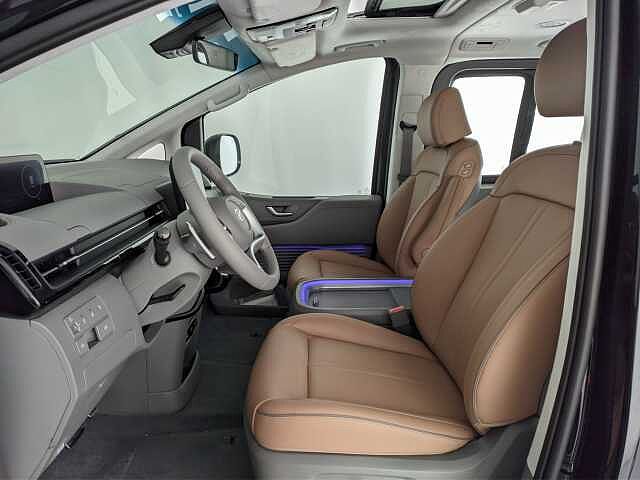 Hyundai STARIA Staria 2.2 Luxury awd auto
