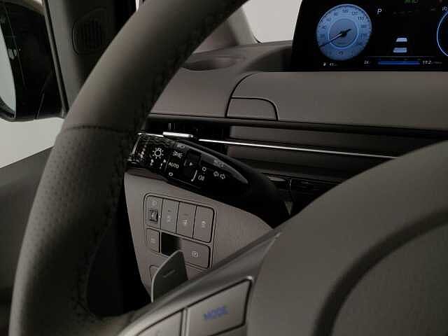 Hyundai STARIA Staria 2.2 Luxury awd auto