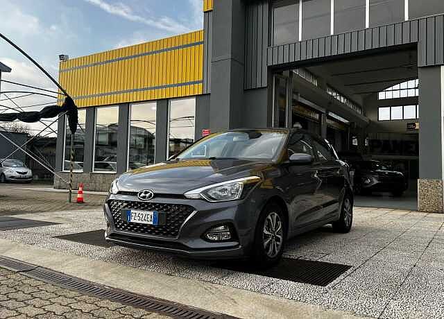 Hyundai i20 i20 5p 1.2 mpi Connectline 75cv