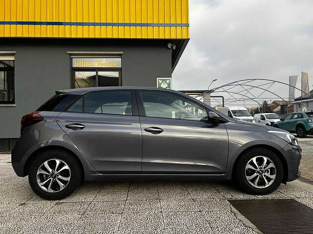 Hyundai i20 i20 5p 1.2 mpi Connectline 75cv